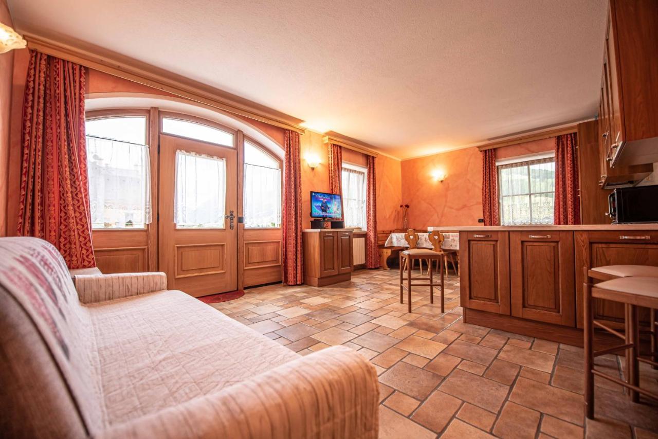 Family House Amalia Myholidaylivigno Esterno foto
