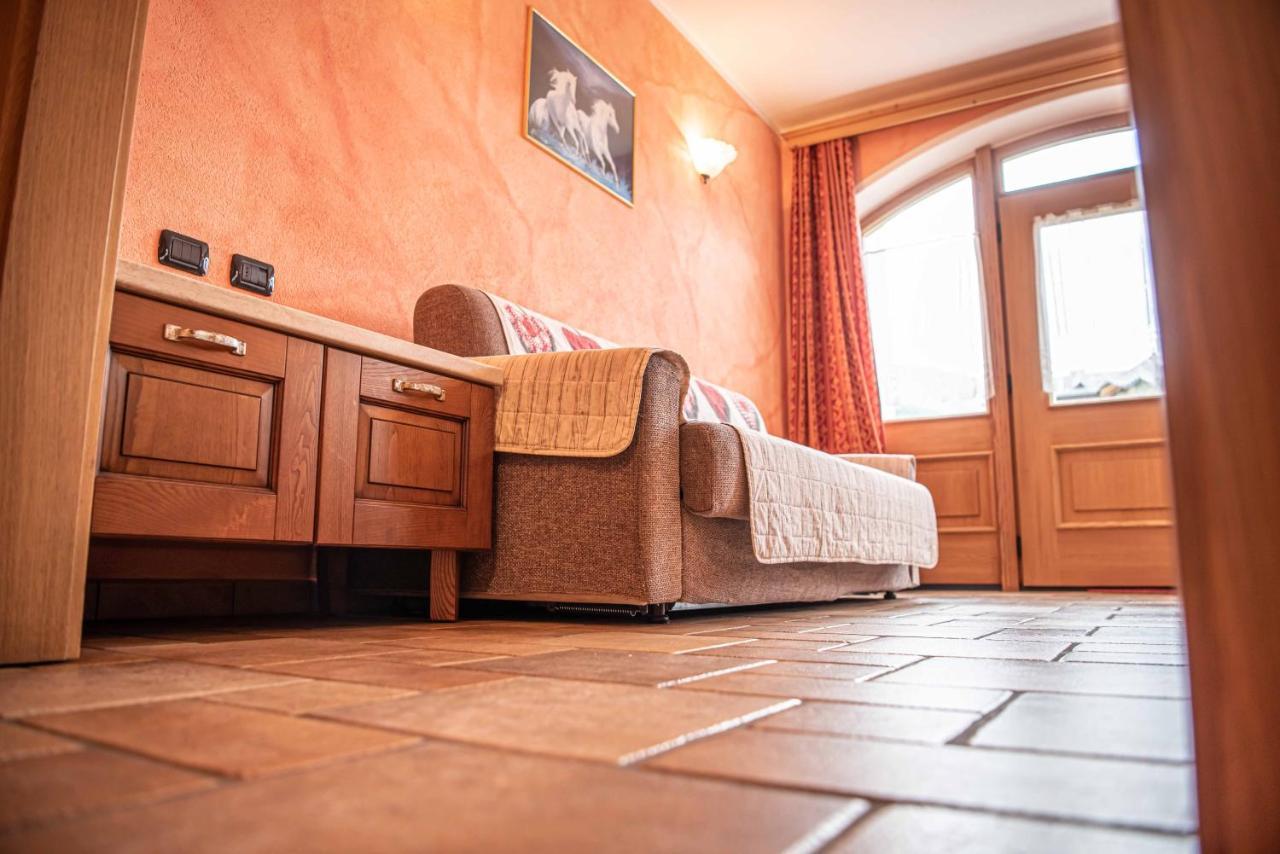 Family House Amalia Myholidaylivigno Esterno foto